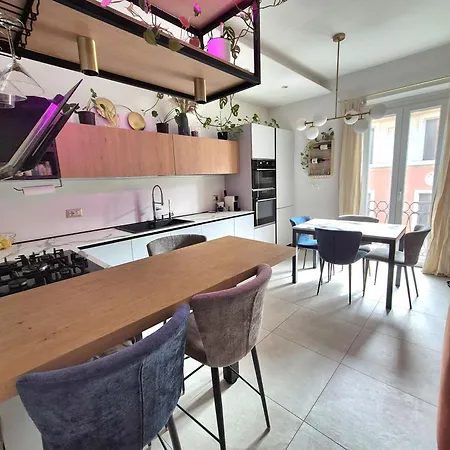 Flat Isola - New Opening *